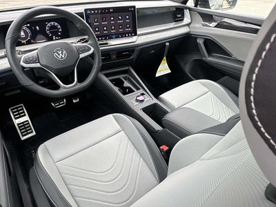 2026 Volkswagen Tiguan 2.0T SE R-Line Black