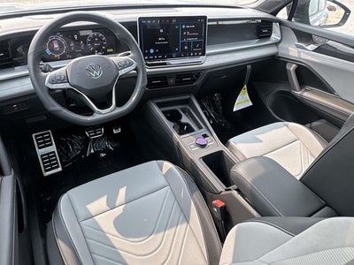 2026 Volkswagen Tiguan 2.0T SE R-Line Black
