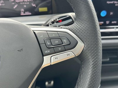 2026 Volkswagen Tiguan 2.0T SE R-Line Black