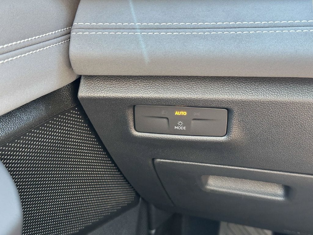 2027 Volkswagen Tiguan SE