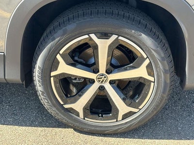2025 Volkswagen Tiguan 2.0T SE