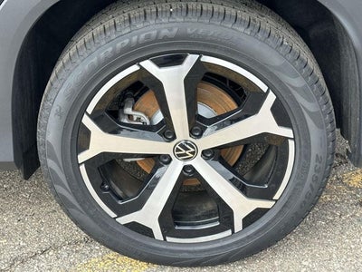 2025 Volkswagen Tiguan 2.0T SE