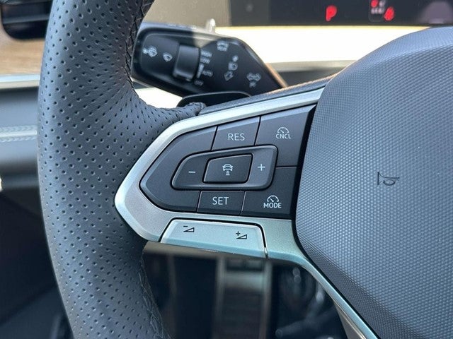 2026 Volkswagen Tiguan 2.0T SEL R-Line