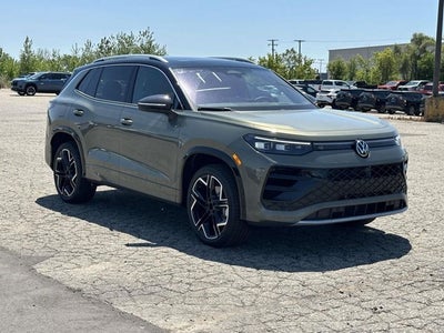 2026 Volkswagen Tiguan 2.0T SEL R-Line