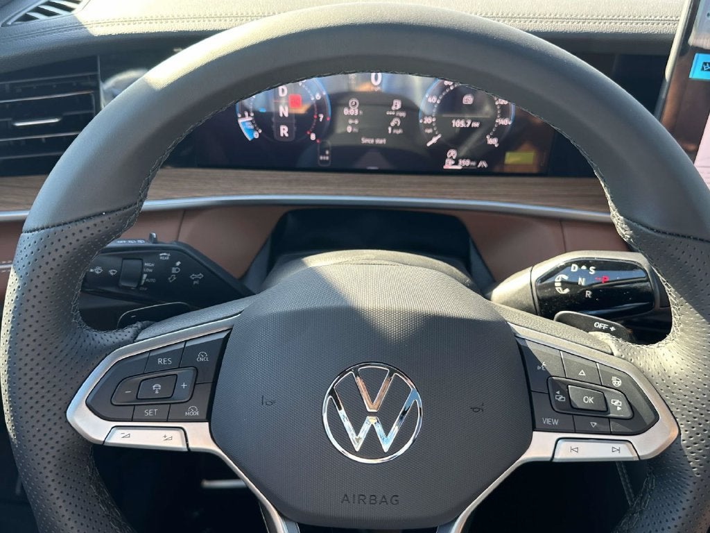 2027 Volkswagen Tiguan SEL R-Line Turbo