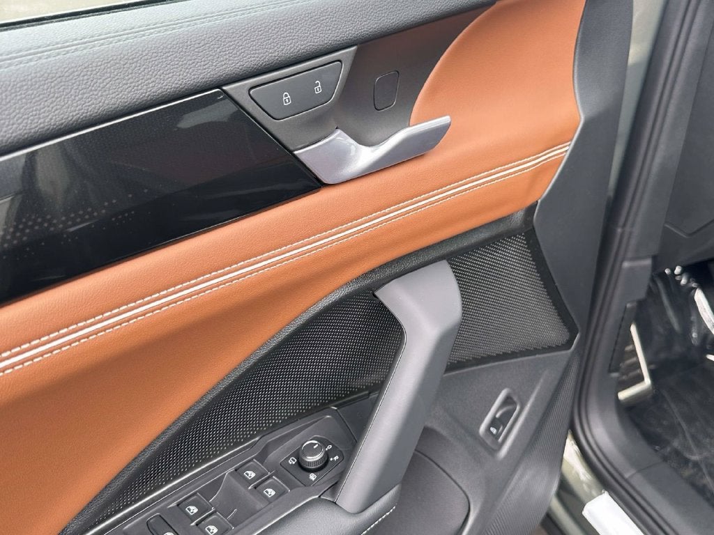 2027 Volkswagen Tiguan SEL R-Line Turbo