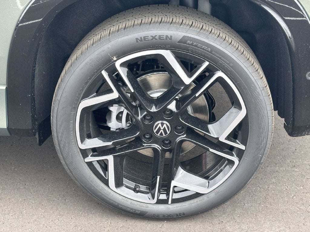 2027 Volkswagen Tiguan SEL R-Line Turbo