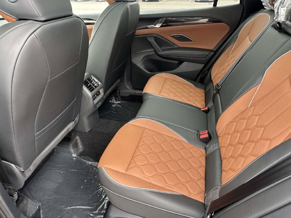 2027 Volkswagen Tiguan SEL R-Line Turbo