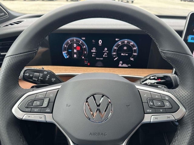 2026 Volkswagen Tiguan 2.0T SEL R-Line