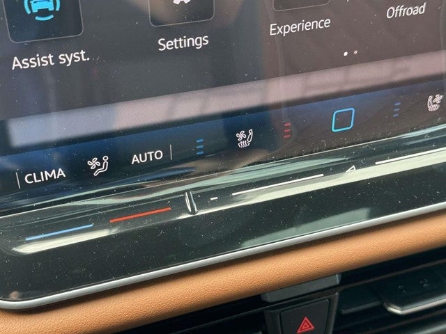 2026 Volkswagen Tiguan 2.0T SEL R-Line
