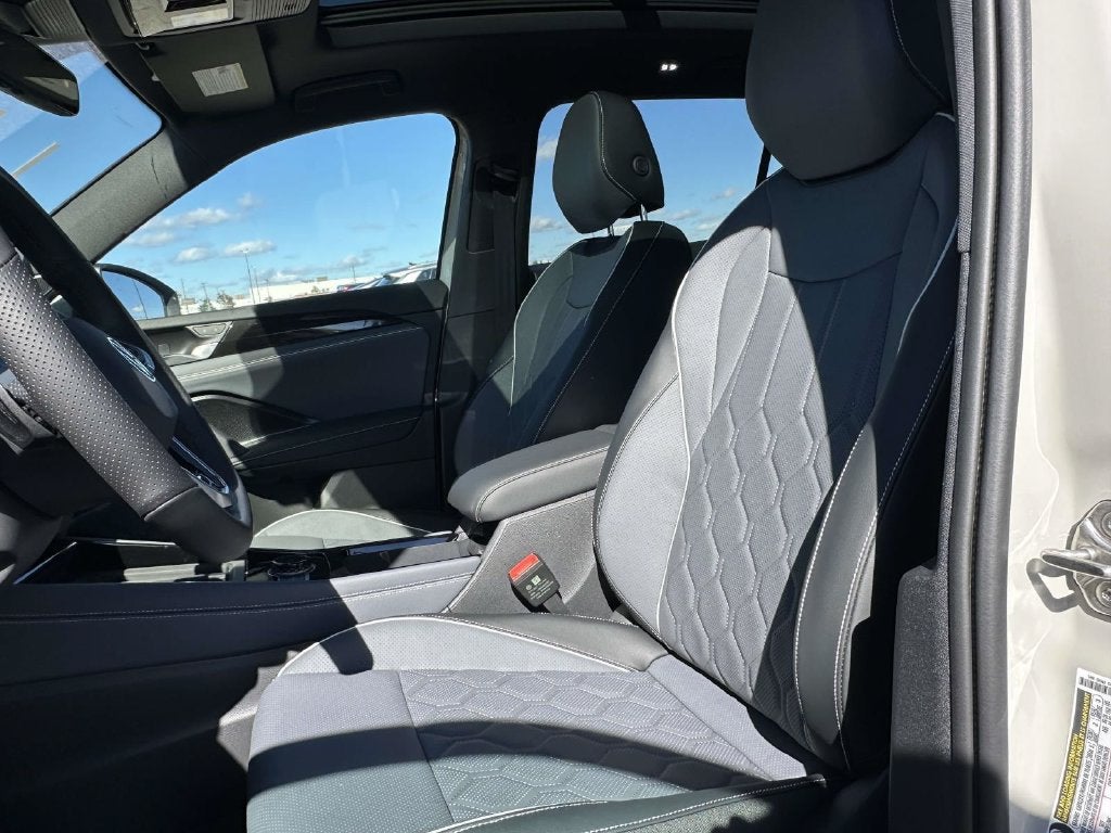 2026 Volkswagen Tiguan SEL R-Line Turbo