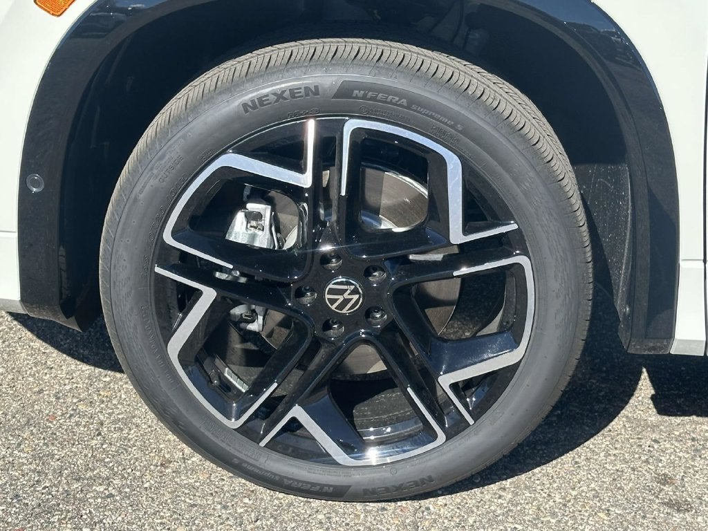 2026 Volkswagen Tiguan SEL R-Line Turbo