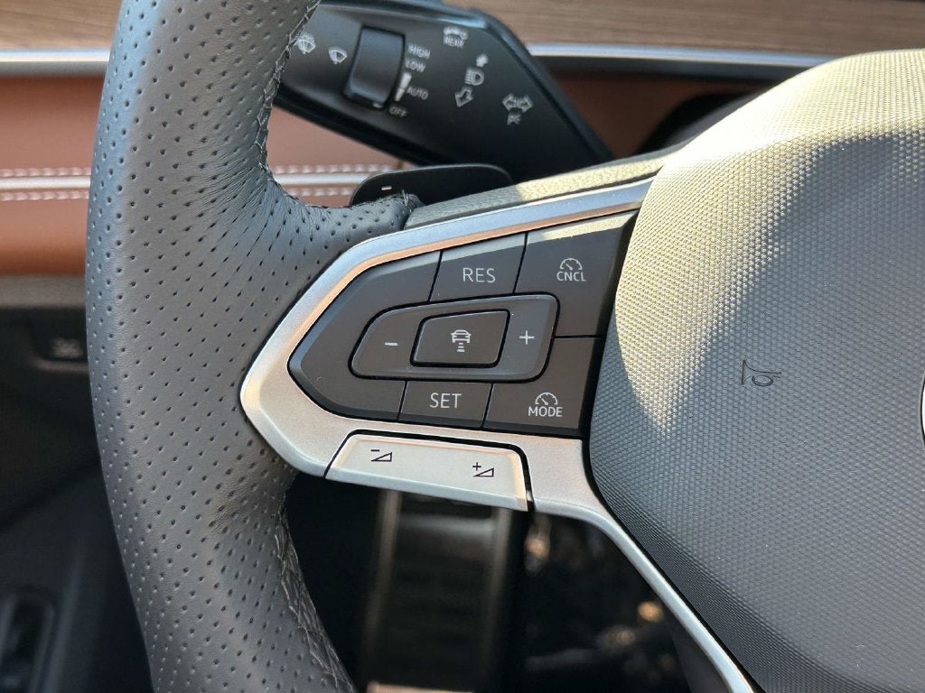 2027 Volkswagen Tiguan SEL R-Line Turbo