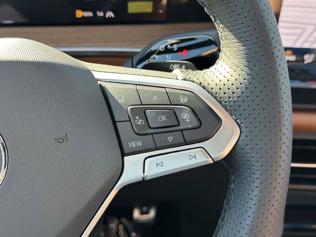 2027 Volkswagen Tiguan SEL R-Line Turbo