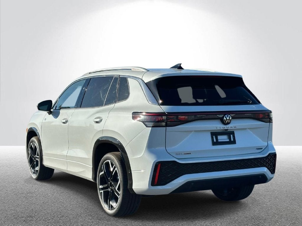 2027 Volkswagen Tiguan SEL R-Line Turbo