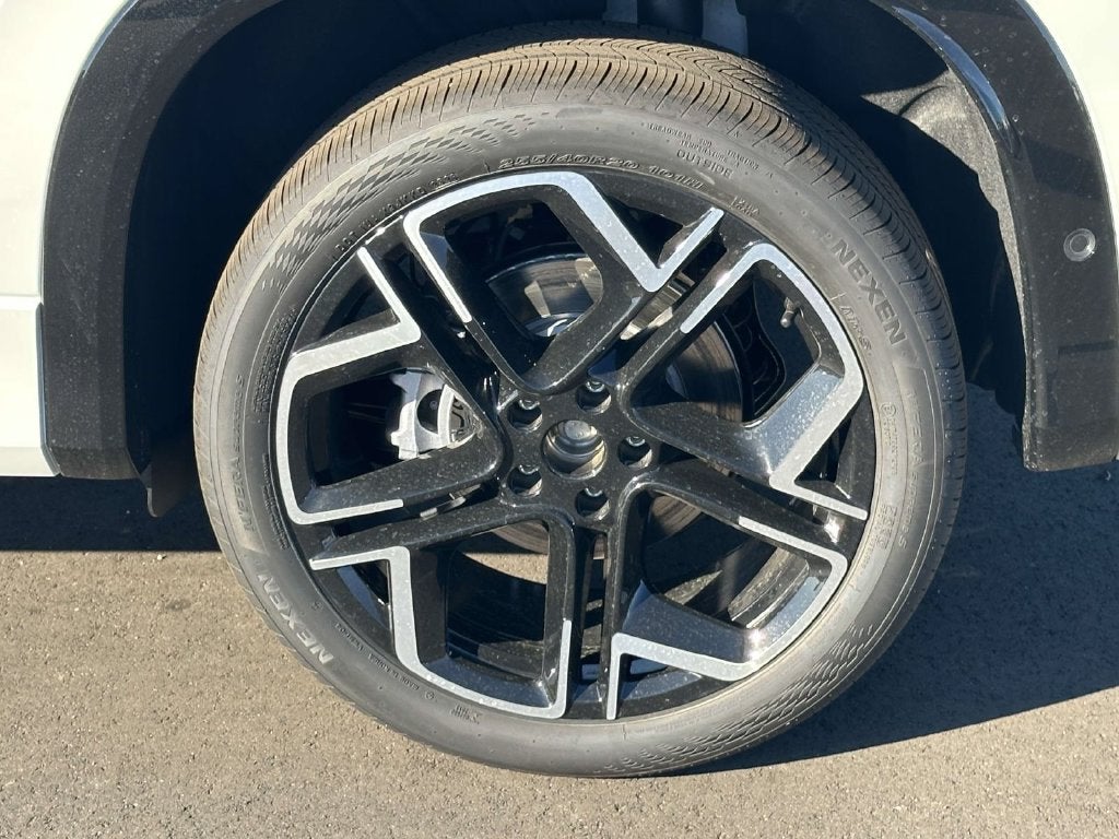 2027 Volkswagen Tiguan SEL R-Line Turbo