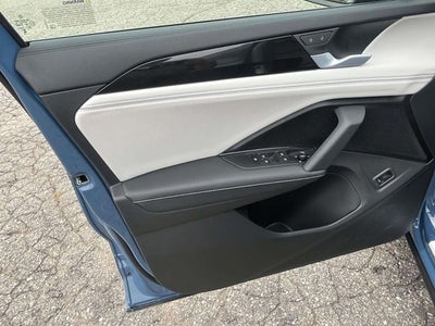 2026 Volkswagen Tiguan 2.0T SEL R-Line