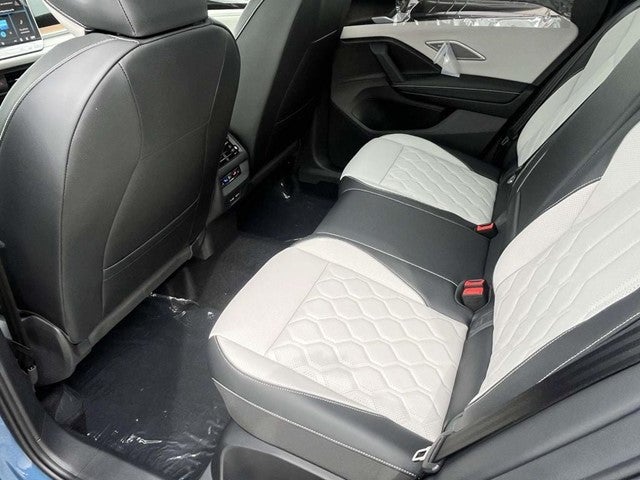 2026 Volkswagen Tiguan 2.0T SEL R-Line