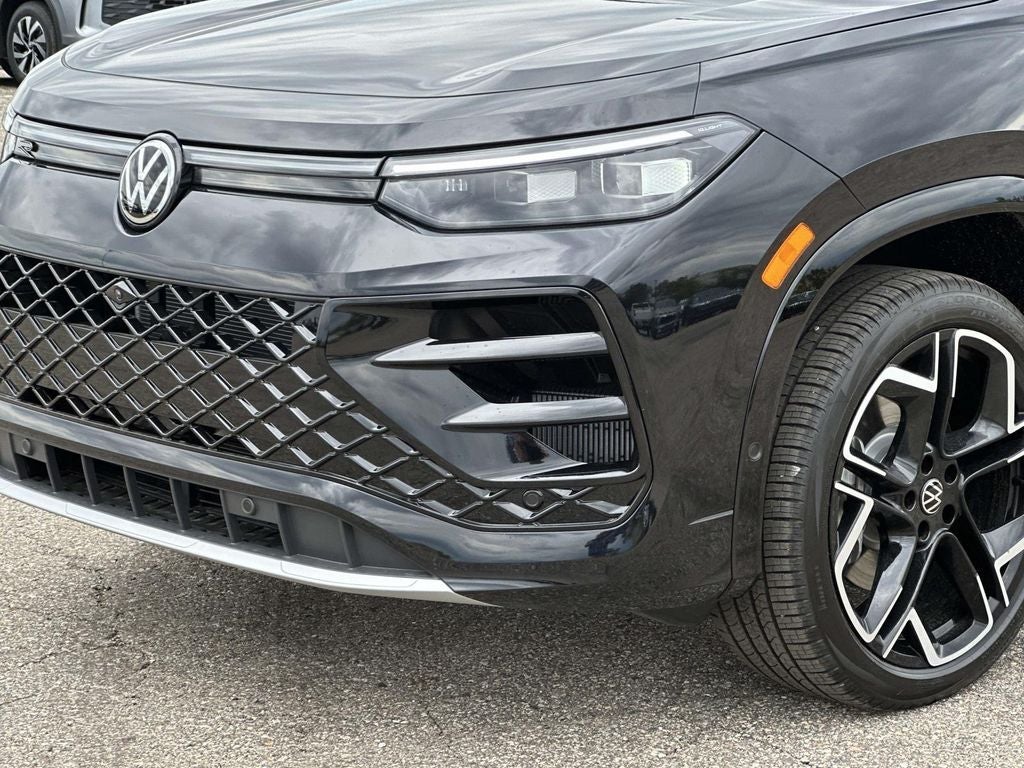 2026 Volkswagen Tiguan 2.0T SEL R-Line Turbo