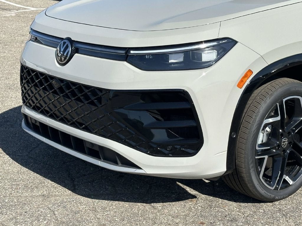 2026 Volkswagen Tiguan SEL R-Line Turbo