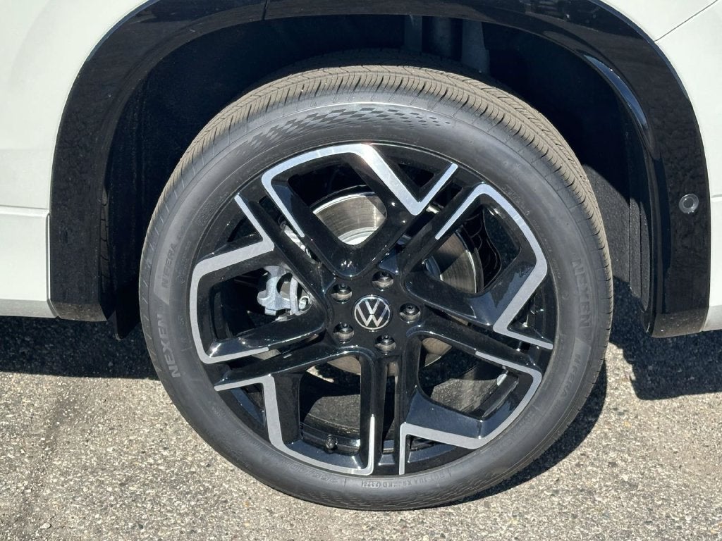 2026 Volkswagen Tiguan SEL R-Line Turbo