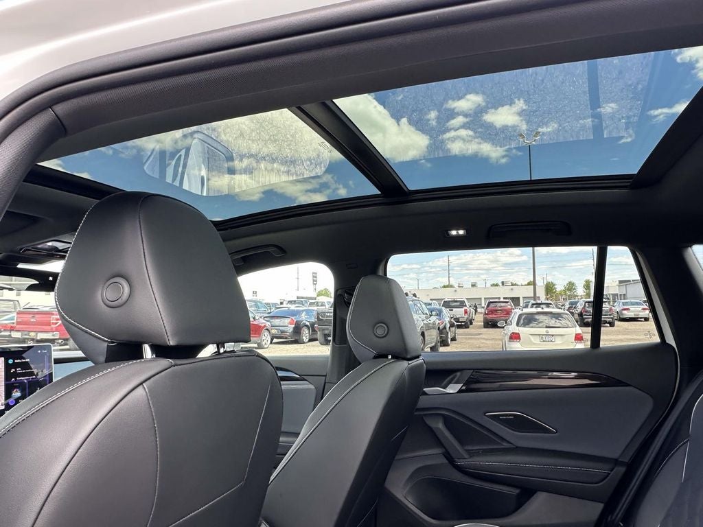 2026 Volkswagen Tiguan 2.0T SEL R-Line Turbo
