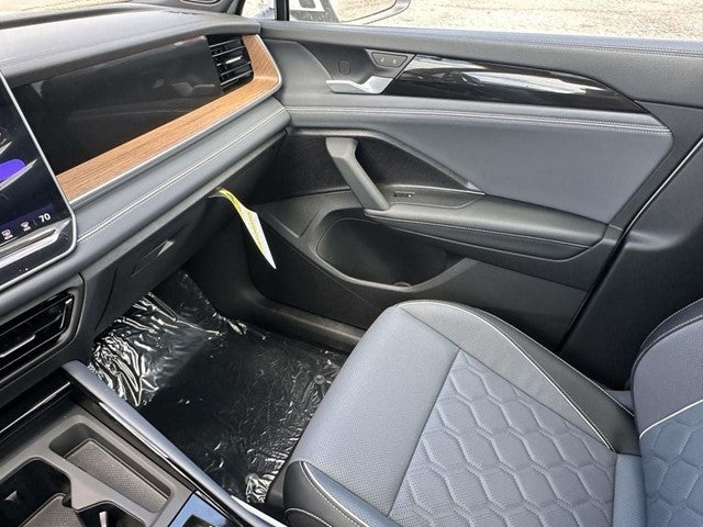 2026 Volkswagen Tiguan 2.0T SEL R-Line Turbo