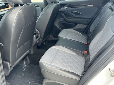 2026 Volkswagen Tiguan 2.0T SEL R-Line Turbo