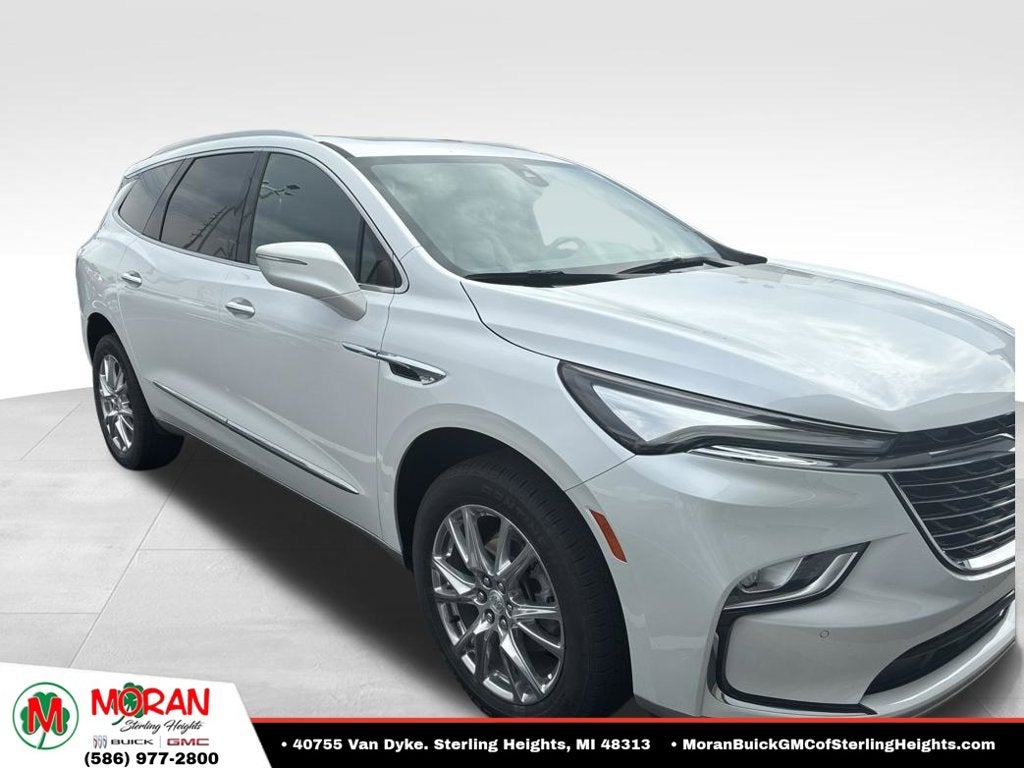 2022 Buick Enclave Essence