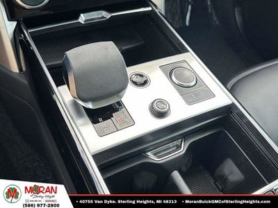 2023 Land Rover Range Rover SE